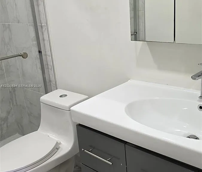 8107 SW 72nd Ave #423E — Photo 16