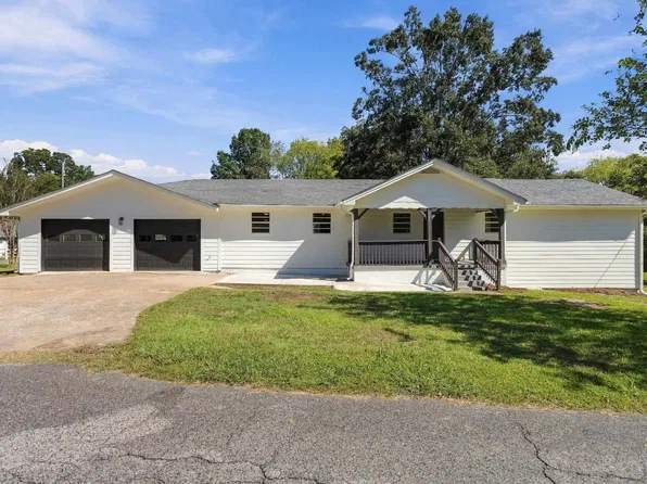 69 3rd St NW, Graysville, AL 35073