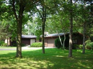 3614 N Crystal Springs Rd, Janesville, WI 53545