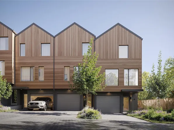 1520 Louise Pl #11, Saanich, BC V8P 2T8