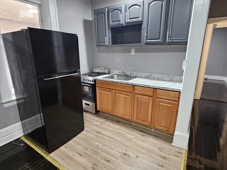 784 Clinton Ave #1E — Photo 6