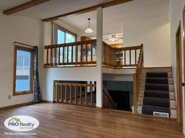 5593 Sheldon St, Shoreview, MN 55126