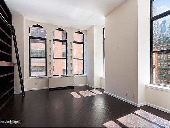 3rd image of 150 Nassau St APT 3J