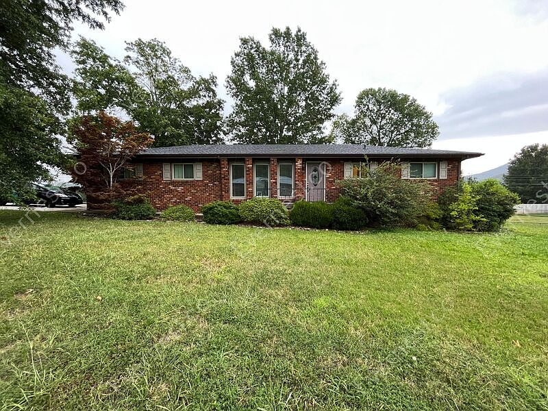 1st image of 3413 Angela Ln