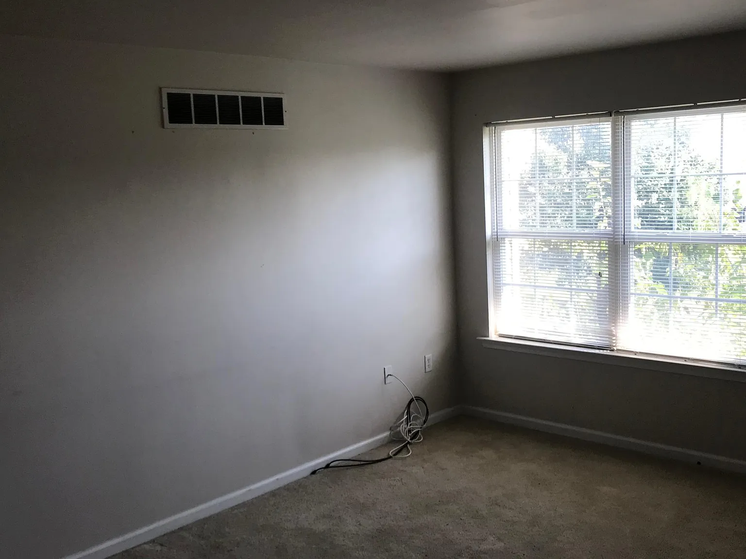 315 Northdown Dr — Photo 4