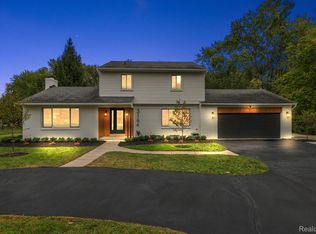 3164 Alpine Rd, Troy, MI 48084