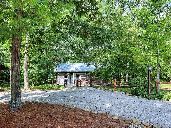 3rd image of 562 State Road 135 N