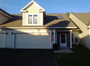 16 White Knight Ln, Rochester, NY 14623