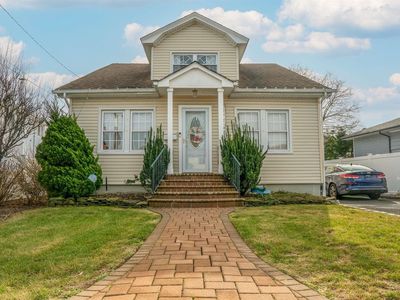 2674 W Alder Road, Bellmore, NY, 11710