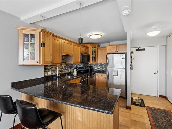 5th image of 5415 N Sheridan Rd APT 2315