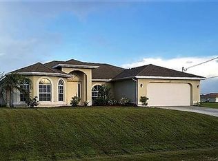 921 NW 8th Pl, Cape Coral, FL 33993