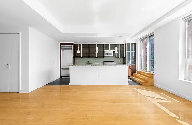 Rented by SERHANT. | media 17