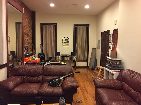 PARLOR - LIVING ROOM