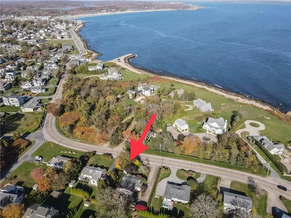 251 Ocean Rd, Narragansett, RI 02882
