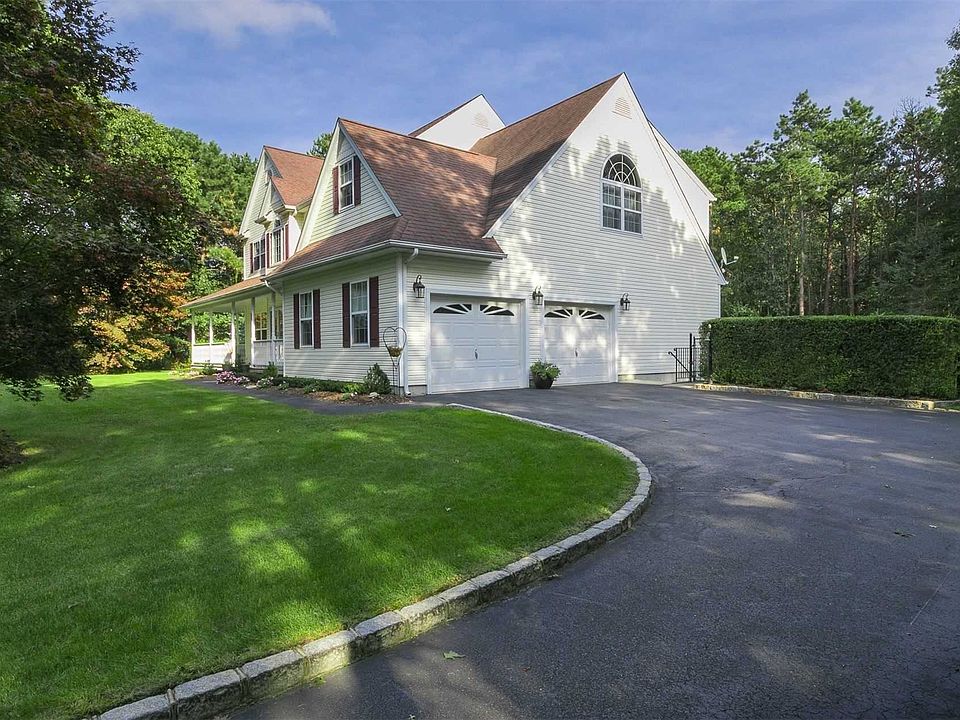 1st image of 3 Hogan Ln
