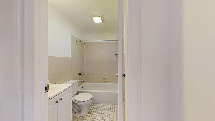 Rented by Flatiron Real Estate Advisors LLC | media 9