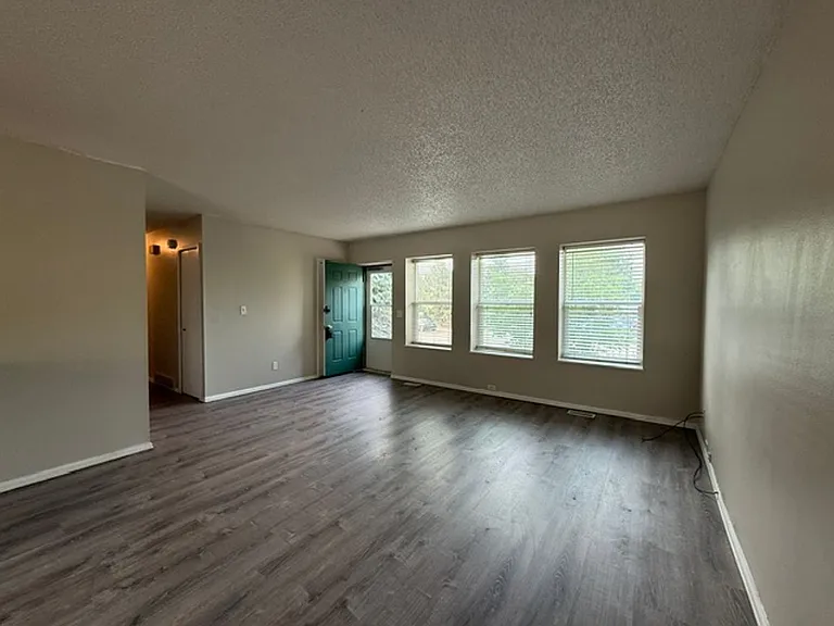 7140 Poteae Dr — Photo 4