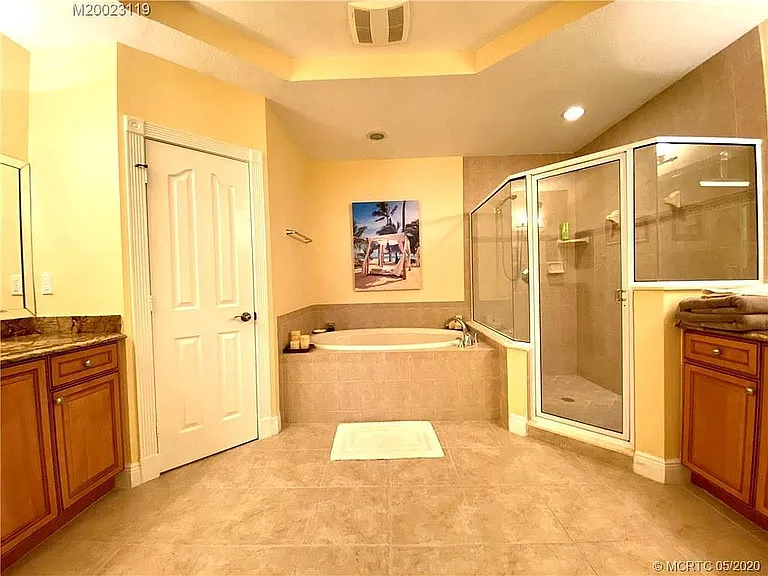3744 NE Indian River Dr #B-302 — Photo 13