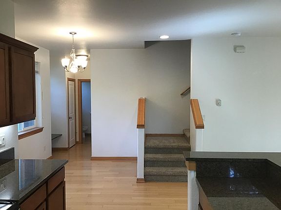 5th image of 5110 SW 49th Dr #A