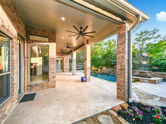 5th image of 7 Dunwood Springs Ct