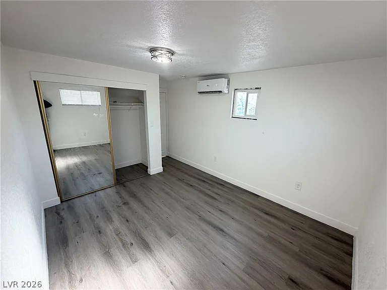 2030 Sunrise Ave #10 — Photo 14