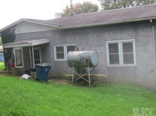 221 Hickory St, Granite Falls, NC 28630