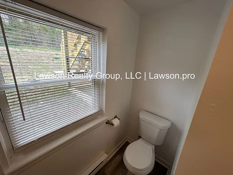 Suburban 743-745 — Photo 17