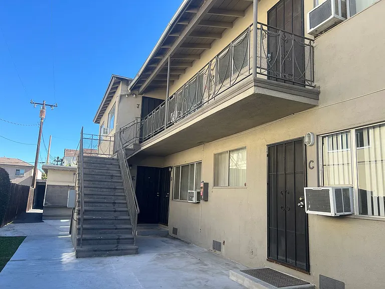214 N Nicholson Ave — Photo 1
