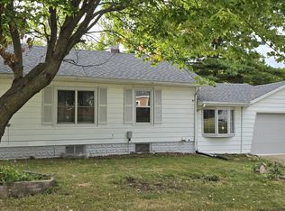 1746 Pershing Ave, Rockford, IL 61109