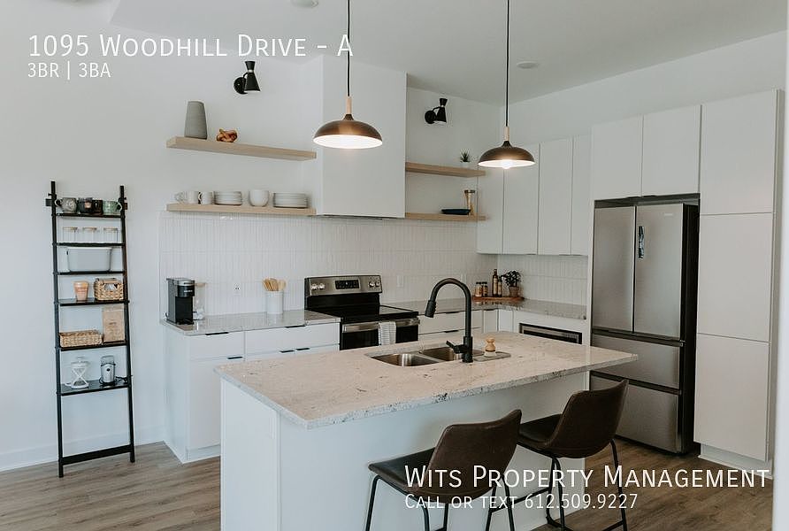 1st image of 1095 W Woodhill Dr #A