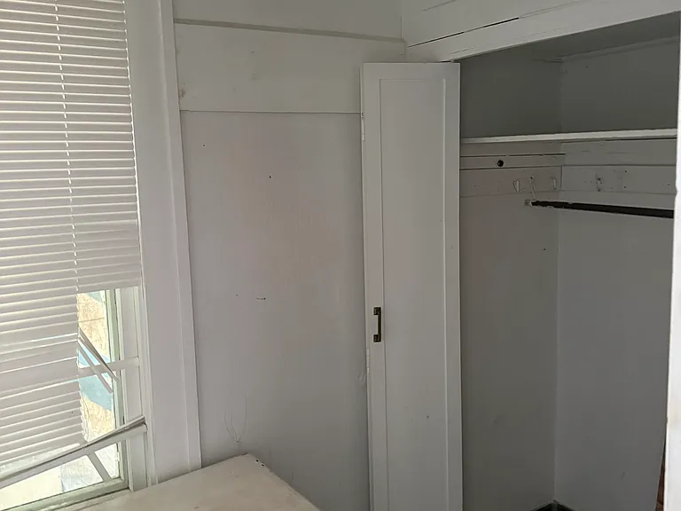 330 Lybrand St #1 — Photo 4