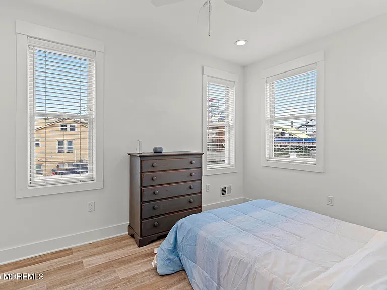 53 Sheridan Ave — Photo 27