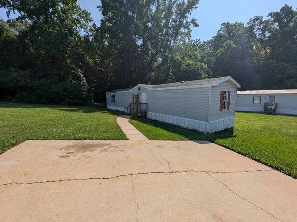 111 Oakwood Dr, Gaffney, SC 29341