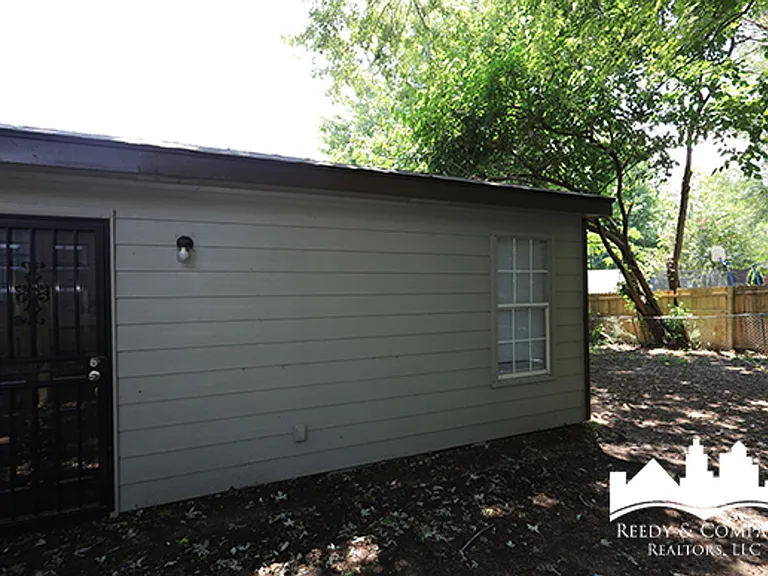 3095 Normandy Dr — Photo 19
