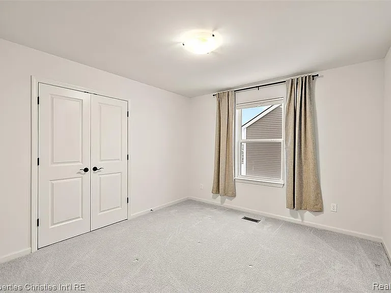 2436 Parkshore Dr — Photo 43