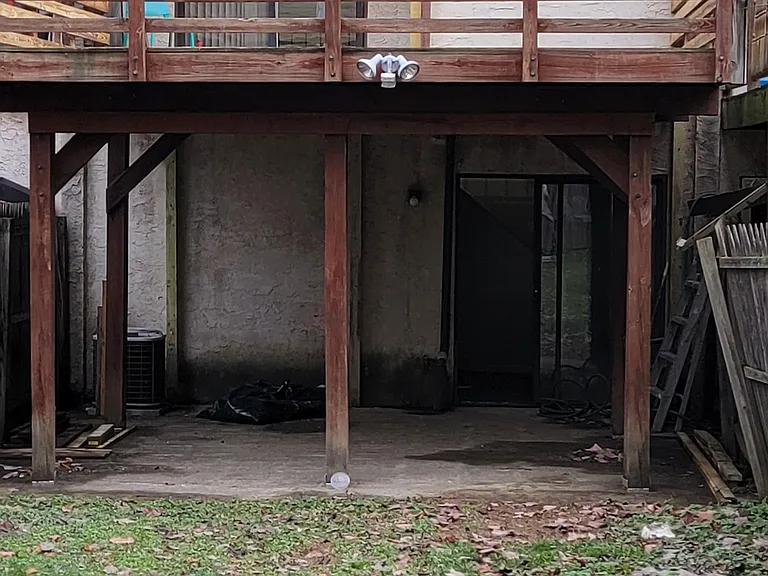 406 Poplar St — Photo 2