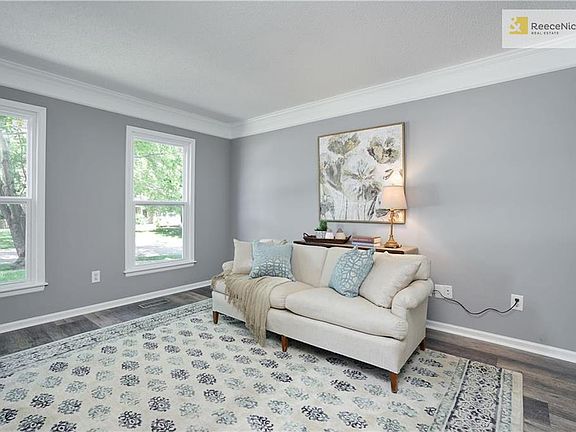 Formal Living Room could also be Office/Playroom/Craft Room