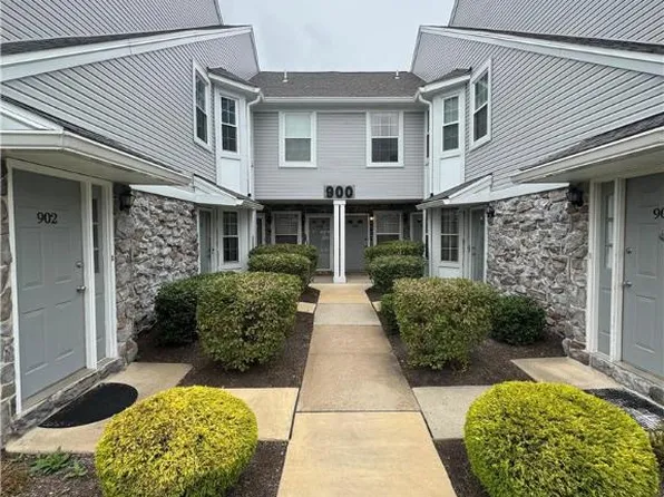 906 Mews Dr, Sellersville, PA 18960