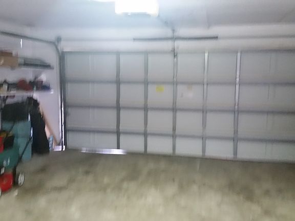 3rd image of 324 Shadow Oak Dr