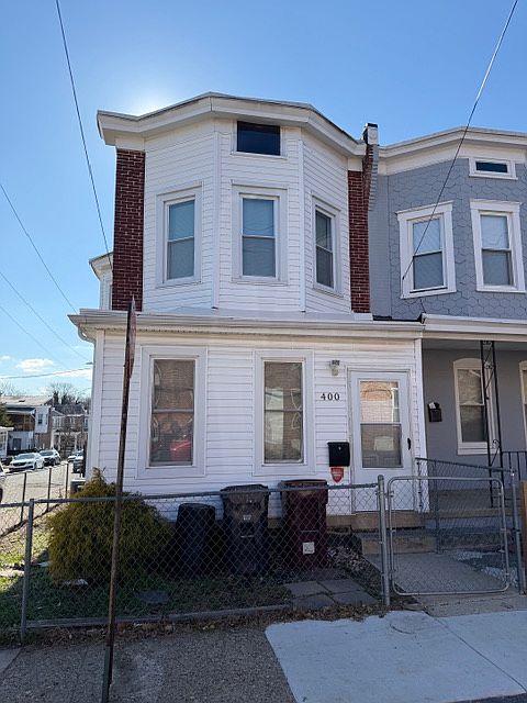1st image of 400 W 29th St
