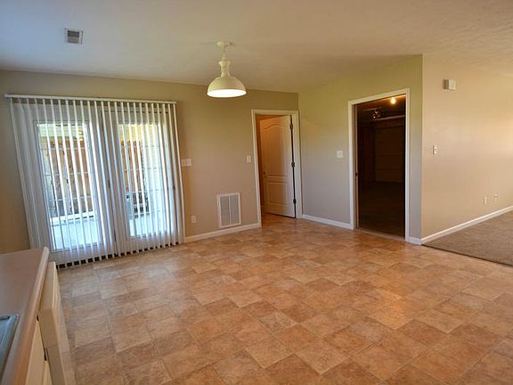 4th image of 3201 Zeller Ave
