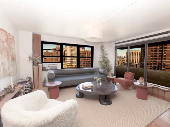 413 Grand Street image 1 of 7