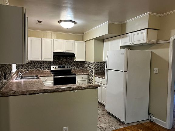 3rd image of 1410 Blue Jay Ct