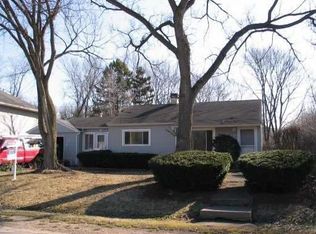 19 Johnathan Rd, Lake Zurich, IL 60047