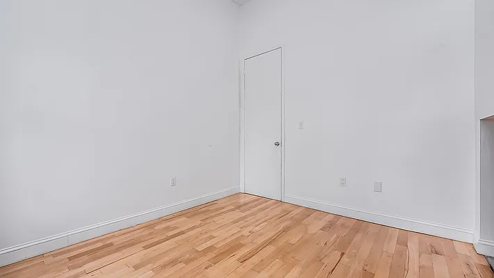 Rented by Nooklyn NYC LLC | media 7