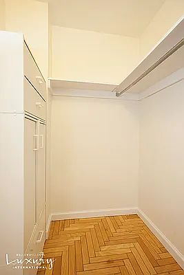 3rd image of 106 Central Park S APT 20E