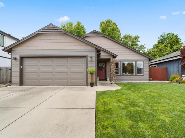 505 Woodlark Dr, Medford, OR 97501