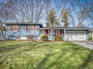 9 Circle Dr W, Montgomery, IL