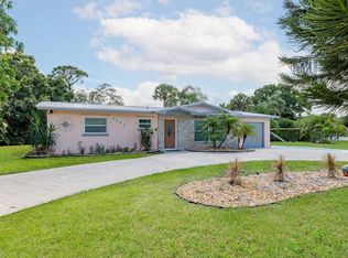 5495 McDonnell Dr, Fort Pierce, FL 34951