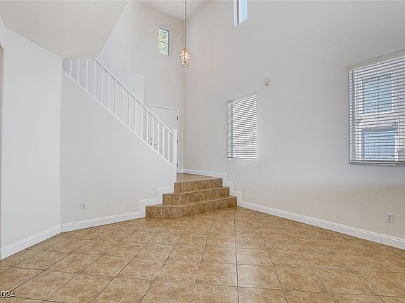 5th image of 7138 Shimmering Ave